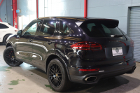 ポルシェ カイエン ﾌﾟﾗﾁﾅｴﾃﾞｨｼｮﾝ　別仕様車 後期ﾓﾃﾞﾙ MY17 ｱｸﾃｨﾌﾞｸﾙｺﾝ ﾚｰﾝﾁｪﾝｼﾞ ﾂｰﾄﾝﾚｻﾞｰｲﾝﾃﾘｱ(ﾚｯﾄﾞ/ﾌﾞﾗｯｸ) 赤革ｼｰﾄ 14way電動ｼｰﾄ ﾊﾟﾉﾗﾏｻﾝﾙｰﾌ PCMﾅﾋﾞ BOSEｻｳﾝﾄﾞ CarPlay 20ｲﾝﾁRSｽﾊﾟｲﾀﾞｰAW　2年保証