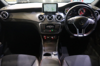 メルセデスベンツ GLA GLA180 ｽﾎﾟｰﾂ ﾊﾞﾘｭｰPﾌﾟﾗｽ ﾚｰﾀﾞｰSP 専用ｼｰﾄ 7ｲﾝﾁﾜｲﾄﾞﾅﾋﾞ Bluetooth ﾊﾞｯｸｶﾒﾗ ｱｸﾃｨﾌﾞｸﾙｺﾝ ﾚｰﾝｷｰﾌﾟｱｼｽﾄ 自動ﾘｱｹﾞｰﾄ ｷｾﾉﾝﾍｯﾄﾞﾗｲﾄ 専用ｴｸﾃﾘｱ&18ｲﾝﾁAW　　2年保証