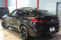BMW X4 M ｺﾝﾍﾟﾃｨｼｮﾝ　ｴｸｽﾃﾝﾄﾞﾚｻﾞｰﾒﾘﾉ(ﾌﾞﾗｳﾝ) ﾊﾟﾉﾗﾏｻﾝﾙｰﾌ 第6世代iDriveﾅﾋﾞ harman/kardonｻｳﾝﾄﾞ 360ｶﾒﾗ PDC Mｽﾎﾟｰﾂｴｷｿﾞｰｽﾄ ﾄﾞﾗｲﾋﾞﾝｸﾞｱｼｽﾄﾌﾟﾗｽ ｱｸﾃｨﾌﾞｸﾙｺﾝ ﾚｰﾝﾁｪﾝｼﾞｱｼｽﾄ 21ｲﾝﾁVｽﾎﾟｰｸAW 　2年保証