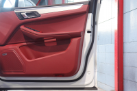 ポルシェ マカン ﾀｰﾎﾞ ｽﾎﾟｰﾂｸﾛﾉP　PASM ﾂｰﾄﾝﾚｻﾞｰｲﾝﾃﾘｱ(ﾌﾞﾗｯｸ/ﾚｯﾄﾞ) PCMﾅﾋﾞ CarPlay BOSEｻｳﾝﾄﾞ ﾚｰﾝﾃﾞｨﾊﾟｰﾁｬｳｫｰﾆﾝｸﾞ LEDﾍｯﾄﾞﾗｲﾄ ｴﾝﾄﾘｰﾄﾞﾗｲﾌﾞ BBS21ｲﾝﾁAW　2年保証