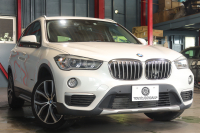 BMW X1 X1 xDrive 18d Xﾗｲﾝ　ﾄﾞﾗｲﾋﾞﾝｸﾞｱｼｽﾄﾌﾟﾗｽ ﾓｶﾚｻﾞｰ 純正ﾅﾋﾞ ﾍｯﾄﾞｱｯﾌﾟﾃﾞｨｽﾌﾟﾚｲ ｱｸﾃｨﾌﾞｸﾙｺﾝ LEDﾍｯﾄﾞﾗｲﾄ ｱﾝﾋﾞｴﾝﾄﾗｲﾄ 専用ｴｸｽﾃﾘｱ ｳｯﾄﾞｲﾝﾃﾘｱﾄﾘﾑ OP19ｲﾝﾁAW 有償色　2年保証