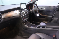メルセデスベンツ GLA GLA220 4MATIC ﾚｻﾞｰｴｸｽｸﾙｰｼﾌﾞ&ﾌﾟﾚﾐｱﾑP ﾚｰﾀﾞｰSP　後期ﾓﾃﾞﾙ 黒本革 ﾊﾟﾉﾗﾏｻﾝﾙｰﾌ 8ｲﾝﾁﾜｲﾄﾞﾅﾋﾞ CarPlay harman/kardonｻｳﾝﾄﾞ LEDﾍｯﾄﾞﾗｲﾄ ｱｸﾃｨﾌﾞｸﾙｺﾝ 自動ﾘｱｹﾞｰﾄ 18ｲﾝﾁｱﾙﾐ　2年保証
