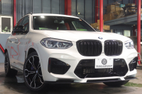BMW Mシリーズ X3 M ｺﾝﾍﾟﾃｨｼｮﾝ　ﾄﾞﾗｲﾋﾞﾝｸﾞｱｼｽﾄﾌﾟﾗｽ ACC Mｽﾎﾟｰﾂｼｰﾄ(ｴｸｽﾃﾝﾄﾞﾚｻﾞｰﾒﾘﾉ) 第6世代iDriveﾅﾋﾞ harman/kardonｻｳﾝﾄﾞ ﾍｯﾄﾞｱｯﾌﾟﾃﾞｨｽﾌﾟﾚｲ ｱﾀﾞﾌﾟﾃｨﾌﾞLED Mｽﾎﾟｰﾂｴｷｿﾞｰｽﾄ 専用ｴｸｽﾃﾘｱ 21ｲﾝﾁｱﾙﾐ 　2年保証