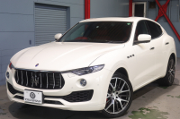 マセラティ レヴァンテ S　ﾚｯﾄﾞﾚｻﾞｰｼｰﾄ ｼｰﾄﾋｰﾀｰ ﾍﾞﾝﾁﾚｰｼｮﾝ ﾊﾟﾉﾗﾏｻﾝﾙｰﾌ MTCﾅﾋﾞ CarPlay ﾌﾙｾｸﾞTV ﾌﾟｯｼｭｽﾀｰﾄ ｱｸﾃｨﾌﾞｸﾙｺﾝ ﾚｰﾝｾﾝｽ  ﾌﾞﾗｲﾝﾄﾞｽﾎﾟｯﾄﾓﾆﾀｰ 360ｶﾒﾗ 自動ﾘｱｹﾞｰﾄ 21ｲﾝﾁｱﾝﾃｰｵAW　2年保証