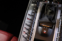 ポルシェ マカン ﾀｰﾎﾞ ｽﾎﾟｰﾂｸﾛﾉPKG　ACC ｴﾝﾄﾘｰﾄﾞﾗｲﾌﾞ 18Way赤革 ｼｰﾄﾋｰﾀｰ PCMﾅﾋﾞ BOSEｻｳﾝﾄﾞ 自動Rｹﾞｰﾄ RSｽﾊﾟｲﾀﾞｰ20AW ｺｰﾅｰｾﾝｻｰ　2年保証