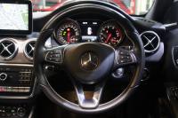 メルセデスベンツ GLA GLA220 4MATIC ﾌﾟﾚﾐｱﾑ&ﾚｰﾀﾞｰPKG　後期ﾓﾃﾞﾙ ACC 黒革 ﾊﾟﾉﾗﾏｻﾝﾙｰﾌ 8ｲﾝﾁﾜｲﾄﾞﾅﾋﾞ CarPlay harman/kardonｻｳﾝﾄﾞ LEDﾍｯﾄﾞﾗｲﾄ 自動ﾘｱｹﾞｰﾄ 18ｲﾝﾁAW　2年保証付