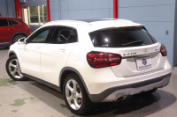 メルセデスベンツ GLA GLA220 4MATIC ﾌﾟﾚﾐｱﾑ&ﾚｰﾀﾞｰPKG　後期ﾓﾃﾞﾙ ACC 黒革 ﾊﾟﾉﾗﾏｻﾝﾙｰﾌ 8ｲﾝﾁﾜｲﾄﾞﾅﾋﾞ CarPlay harman/kardonｻｳﾝﾄﾞ LEDﾍｯﾄﾞﾗｲﾄ 自動ﾘｱｹﾞｰﾄ 18ｲﾝﾁAW　2年保証付