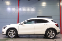 メルセデスベンツ GLA GLA220 4MATIC ﾌﾟﾚﾐｱﾑ&ﾚｰﾀﾞｰPKG　後期ﾓﾃﾞﾙ ACC 黒革 ﾊﾟﾉﾗﾏｻﾝﾙｰﾌ 8ｲﾝﾁﾜｲﾄﾞﾅﾋﾞ CarPlay harman/kardonｻｳﾝﾄﾞ LEDﾍｯﾄﾞﾗｲﾄ 自動ﾘｱｹﾞｰﾄ 18ｲﾝﾁAW　2年保証付