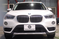 BMW X1 X1 xDrive 18d Xﾗｲﾝ ﾊｲﾗｲﾝ&ｺﾝﾌｫｰﾄP　ﾄﾞﾗｲﾋﾞﾝｸﾞｱｼｽﾄﾌﾟﾗｽ ﾓｶﾚｻﾞｰ 純正ﾅﾋﾞ ﾍｯﾄﾞｱｯﾌﾟﾃﾞｨｽﾌﾟﾚｲ ｱｸﾃｨﾌﾞｸﾙｺﾝ LEDﾍｯﾄﾞﾗｲﾄ ｱﾝﾋﾞｴﾝﾄﾗｲﾄ 専用ｴｸｽﾃﾘｱ ｳｯﾄﾞｲﾝﾃﾘｱﾄﾘﾑ OP19ｲﾝﾁAW 有償色　2年保証