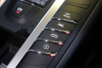 ポルシェ マカン GTS ｽﾎﾟｰﾂｸﾛﾉ&ﾀﾞｰｸｳｫｰﾙﾅｯﾄｲﾝﾃﾘｱPKG　MY17 1ｵｰﾅｰ ACC ｺﾝﾋﾞ革 ﾊﾟﾉﾗﾏｻﾝﾙｰﾌ PCMﾅﾋﾞ Carplay ｽﾎﾟｰﾂｴｸﾞｿﾞｰｽﾄ 自動Rｹﾞｰﾄ RSｽﾊﾟｲﾀﾞｰ20AW　2年保証