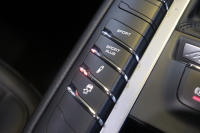 ポルシェ マカン GTS ｽﾎﾟｰﾂｸﾛﾉ&ﾀﾞｰｸｳｫｰﾙﾅｯﾄｲﾝﾃﾘｱPKG　MY17 1ｵｰﾅｰ ACC ｺﾝﾋﾞ革 ﾊﾟﾉﾗﾏｻﾝﾙｰﾌ PCMﾅﾋﾞ Carplay ｽﾎﾟｰﾂｴｸﾞｿﾞｰｽﾄ 自動Rｹﾞｰﾄ RSｽﾊﾟｲﾀﾞｰ20AW　2年保証