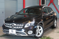 メルセデスベンツ GLA GLA220 4MATIC ﾚｻﾞｰｴｸｽｸﾙｰｼﾌﾞ&ﾌﾟﾚﾐｱﾑ&ﾚｰﾀﾞｰPKG　後期最終ﾓﾃﾞﾙ ｷｰﾚｽｺﾞｰ 黒革 ﾊﾟﾉﾗﾏSR 純正ﾅﾋﾞTV Bｶﾒﾗ harman/kardon LEDﾍｯﾄﾞﾗｲﾄ 自動Rｹﾞｰﾄ 純正18AW　2年保証付