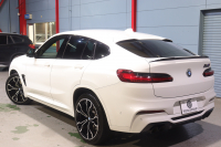 BMW Mシリーズ X4M ｺﾝﾍﾟﾃｨｼｮﾝ　ﾄﾞﾗｲﾋﾞﾝｸﾞｱｼｽﾄﾌﾟﾗｽ ﾌﾞﾗｯｸﾚｻﾞｰﾒﾘﾉ ﾍﾞﾝﾁﾚｰﾀｰ 全席ﾋｰﾀｰ 第6世代IDriveﾅﾋﾞTV 360ｶﾒﾗ Carplay ｶｰﾎﾞﾝｲﾝﾃﾘｱﾄﾘﾑ Mｴｷｿﾞｰｽﾄｼｽﾃﾑ Mｴｱﾛ&21ｲﾝﾁAW　2年保証