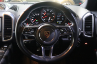 ポルシェ カイエン ﾌﾟﾗﾁﾅｴﾃﾞｨｼｮﾝ ﾍﾞｰｽｸﾞﾚｰﾄﾞ　特別仕様車 ｴﾝﾄﾘｰﾄﾞﾗｲﾌﾞ ｱﾙｶﾝﾀﾗ/ﾌﾞﾗｯｸﾚｻﾞｰｼｰﾄ ﾋｰﾀｰ PCMﾅﾋﾞ BOSEｽﾋﾟｰｶｰ ﾊﾞｯｸｶﾒﾗ PDLS付きｷｾﾉﾝﾍｯﾄﾞﾗｲﾄ 自動ﾘｱｹﾞｰﾄ 専用21ｲﾝﾁAW　2年保証