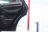 ポルシェ カイエン ﾌﾟﾗﾁﾅｴﾃﾞｨｼｮﾝ ﾍﾞｰｽｸﾞﾚｰﾄﾞ　特別仕様車 ｴﾝﾄﾘｰﾄﾞﾗｲﾌﾞ ｱﾙｶﾝﾀﾗ/ﾌﾞﾗｯｸﾚｻﾞｰｼｰﾄ ﾋｰﾀｰ PCMﾅﾋﾞ BOSEｽﾋﾟｰｶｰ ﾊﾞｯｸｶﾒﾗ PDLS付きｷｾﾉﾝﾍｯﾄﾞﾗｲﾄ 自動ﾘｱｹﾞｰﾄ 専用21ｲﾝﾁAW　2年保証