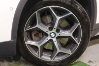 BMW X1 XDrive20i Xﾗｲﾝ ﾊｲﾗｲﾝﾊﾟｯｹｰｼﾞ　ﾓｶﾌﾞﾗｳﾝﾚｻﾞｰ ﾋｰﾀｰ IDriveﾅﾋﾞ ﾊﾞｯｸｶﾒﾗ ﾊﾟｰｷﾝｸﾞｾﾝｻｰ ﾍｯﾄﾞｱｯﾌﾟﾃﾞｨｽﾌﾟﾚｲ ｱﾀﾞﾌﾟﾃｨﾌﾞｸﾙｰｽﾞｺﾝﾄﾛｰﾙ LEDﾍｯﾄﾞﾗｲﾄ 純正18ｲﾝﾁAW(ｽﾀｲﾘﾝｸﾞ569)　2年保証
