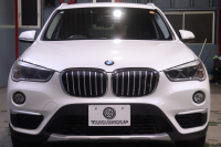 BMW X1 XDrive20i Xﾗｲﾝ ﾊｲﾗｲﾝﾊﾟｯｹｰｼﾞ　ﾓｶﾌﾞﾗｳﾝﾚｻﾞｰ ﾋｰﾀｰ IDriveﾅﾋﾞ ﾊﾞｯｸｶﾒﾗ ﾊﾟｰｷﾝｸﾞｾﾝｻｰ ﾍｯﾄﾞｱｯﾌﾟﾃﾞｨｽﾌﾟﾚｲ ｱﾀﾞﾌﾟﾃｨﾌﾞｸﾙｰｽﾞｺﾝﾄﾛｰﾙ LEDﾍｯﾄﾞﾗｲﾄ 純正18ｲﾝﾁAW(ｽﾀｲﾘﾝｸﾞ569)　2年保証