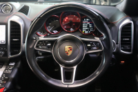 ポルシェ カイエン GTS ｽﾎﾟｰﾂｸﾛﾉﾊﾟｯｹｰｼﾞ ﾚｻﾞｰｲﾝﾃﾘｱﾊﾟｯｹｰｼﾞ　後期ﾓﾃﾞﾙ ｱﾙｶﾝﾀﾗ/ﾌﾞﾗｯｸﾚｻﾞｰｼｰﾄ ﾊﾟﾉﾗﾏｻﾝﾙｰﾌ ﾅﾋﾞTV ﾊﾞｯｸｶﾒﾗ ﾊﾟｰｷﾝｸﾞｾﾝｻｰ PDLS付ﾍｯﾄﾞﾗｲﾄ ﾚｯﾄﾞｷｬﾘﾊﾟｰ 純正21ｲﾝﾁｸﾗｼｯｸAW　2年保証