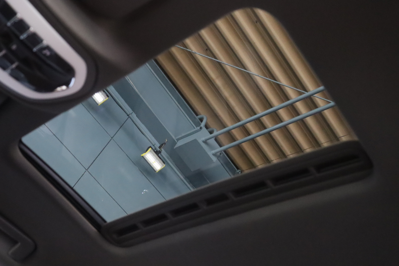 正規ディーラー車 ポルシェ カイエン プラチナエディション 後期モデル