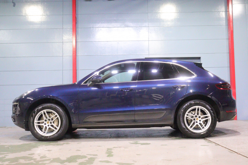 ポルシェ マカン S エントリードライブ サドルブラウン内装で楽しむSUV