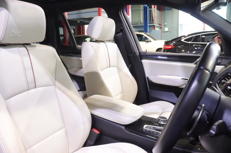 BMW X3 xDrive20i Mスポーツ 上質装備充実の後期モデル