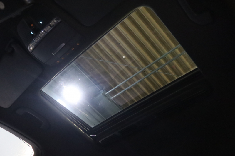 メルセデスベンツ GLCクーペ GLC220d 4MATIC 上質装備充実の一台