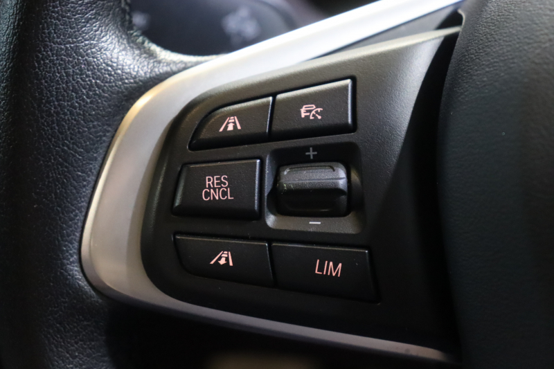 BMW X1 xDrive18d Xライン モカレザーが映える上質コンパクトSUV