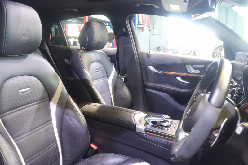 510psのV8エンジンを搭載した AMG GLC63 S クーペをご紹介