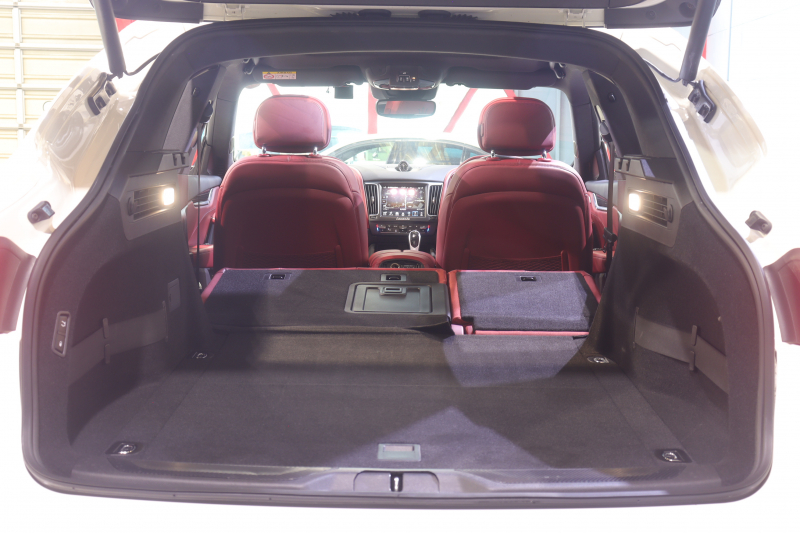 マセラティ レヴァンテ Sが入庫しました!430psを誇るプレミアムSUV