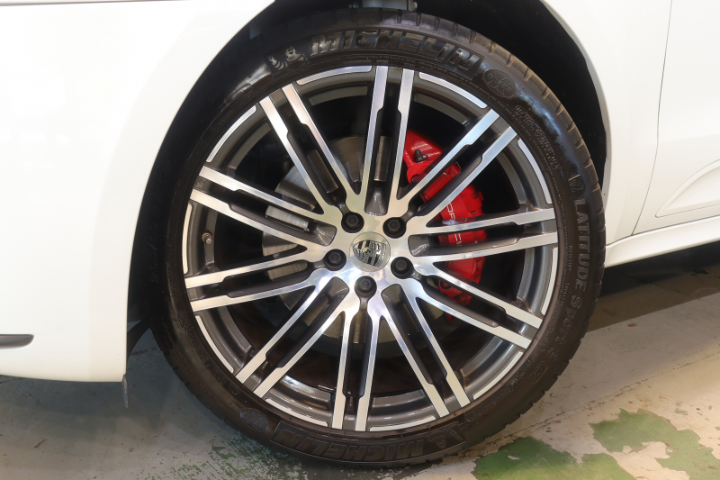 ポルシェ マカン ターボ|400ps V6ツインターボと上質装備が魅力のSUV